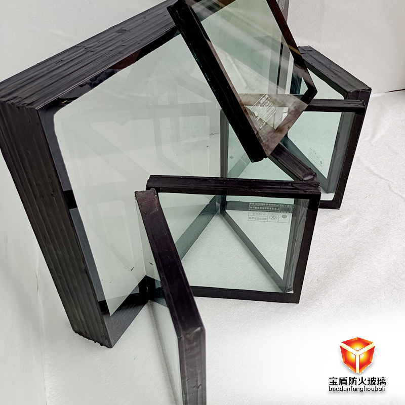 纳米硅复合防火玻璃的制作方法